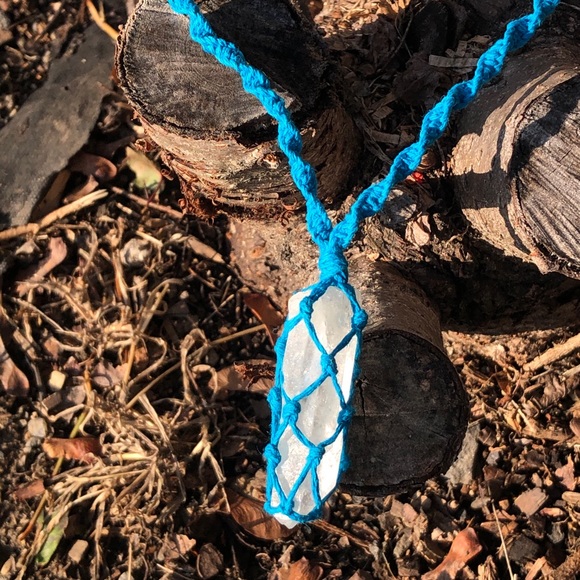 Clear Quartz Raw Macrame Necklace - Picture 2 of 8